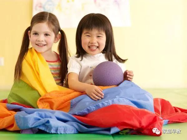 小寶寶玩游戲_寶寶玩游戲月經(jīng)不來(lái)_五個(gè)月寶寶玩的游戲